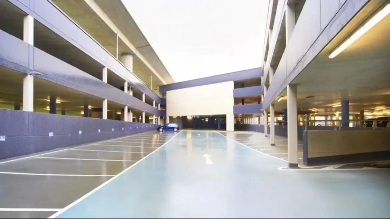 Δωμάτια σε οικογενειακή κατοικία Town House Near Metro & Vienna City Center