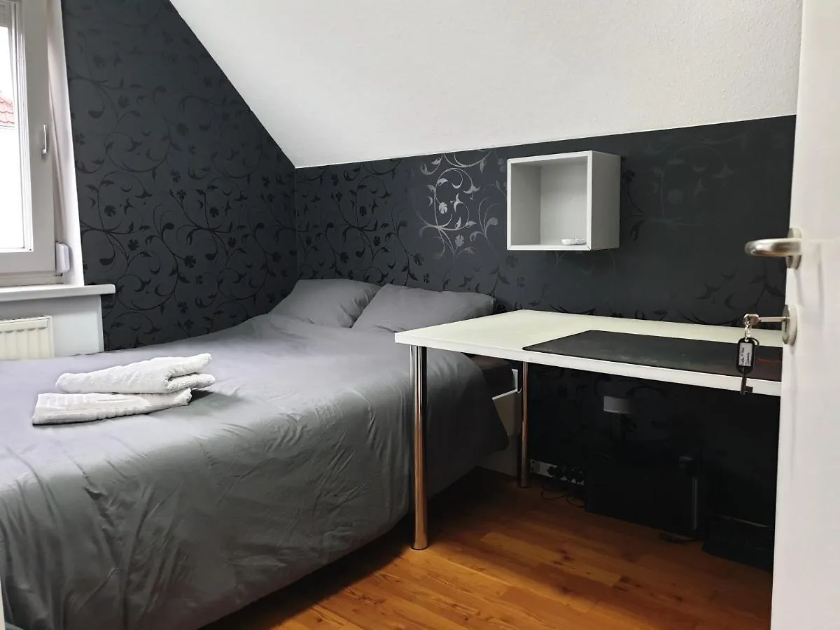 Homestay Town House Near Metro & Vienna City Center